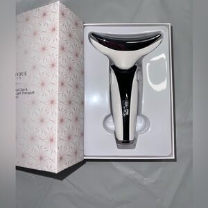 Botanique Paris Multi-Spectral Chin & Neck Light Device – Like New